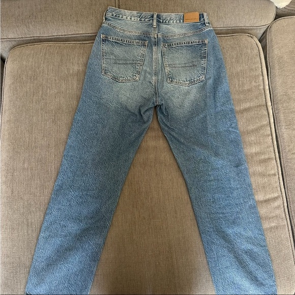 American Eagle 90s Boyfriend Jeans - Picture 2 of 3